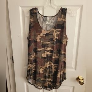 Zenana Flowy Camo Tank Top